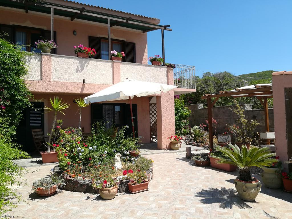 Andrea E Valentina Bed & Breakfast S'archittu Cuglieri Exterior photo